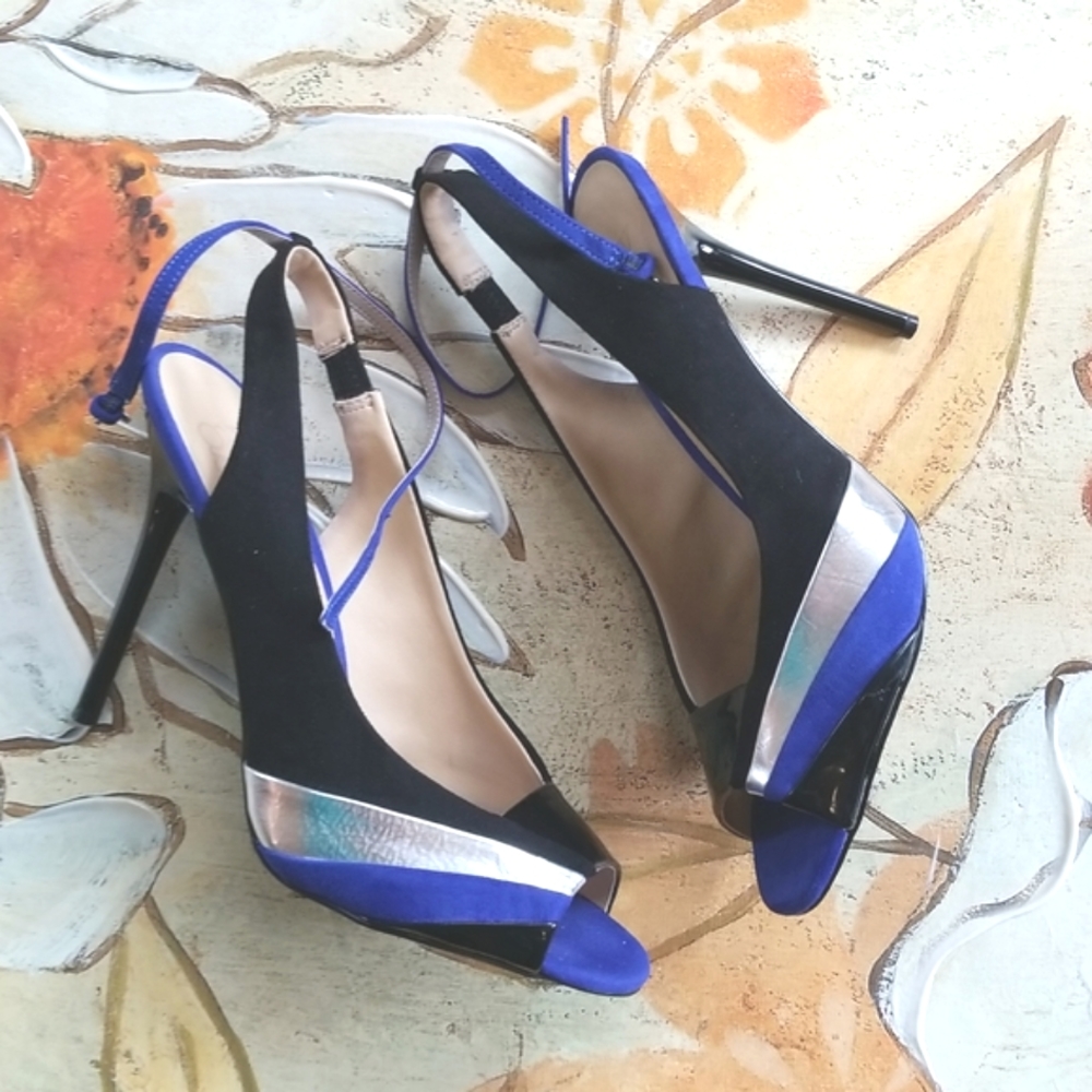 GWEN STEFANI GX Electric Blue Black Silver Patent Leather Peep Toe High Heel 9.5